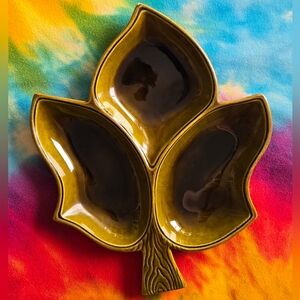 Vintage Treasure Craft Nut / Candy Dish